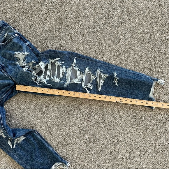 American Eagle HIGHEST RISE MOM JEAN BLOWN OUT BLUE STRETCH Size 4 - Picture 7 of 8